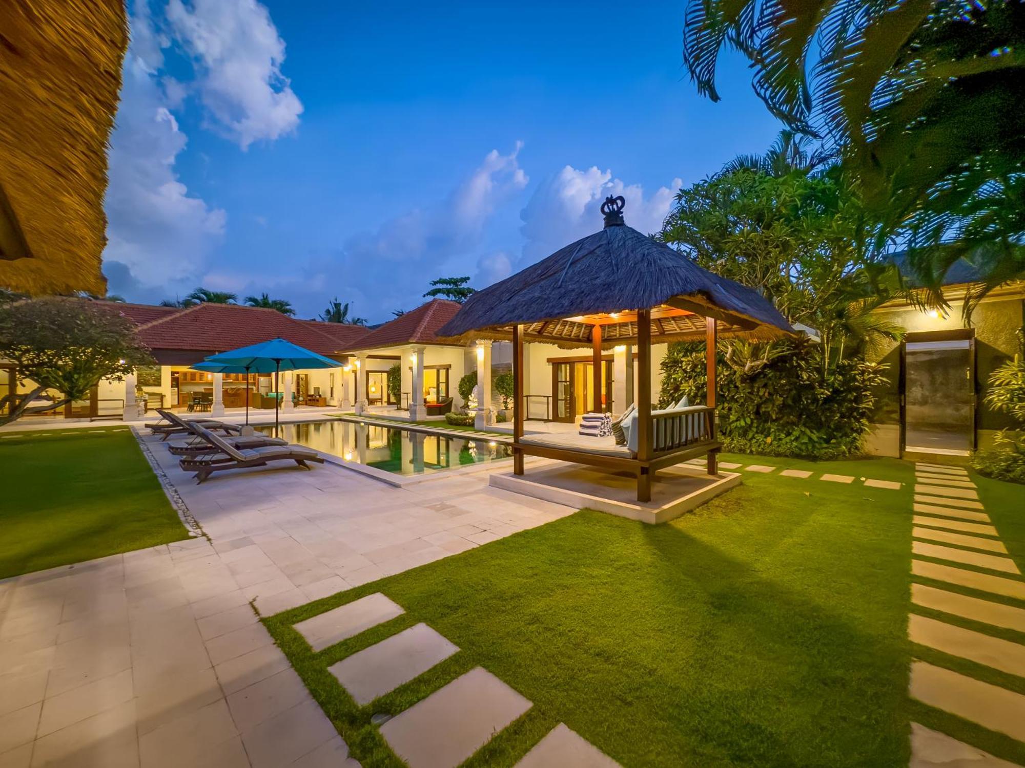 Villa Bugis Drupadi Seminyak Chambre photo