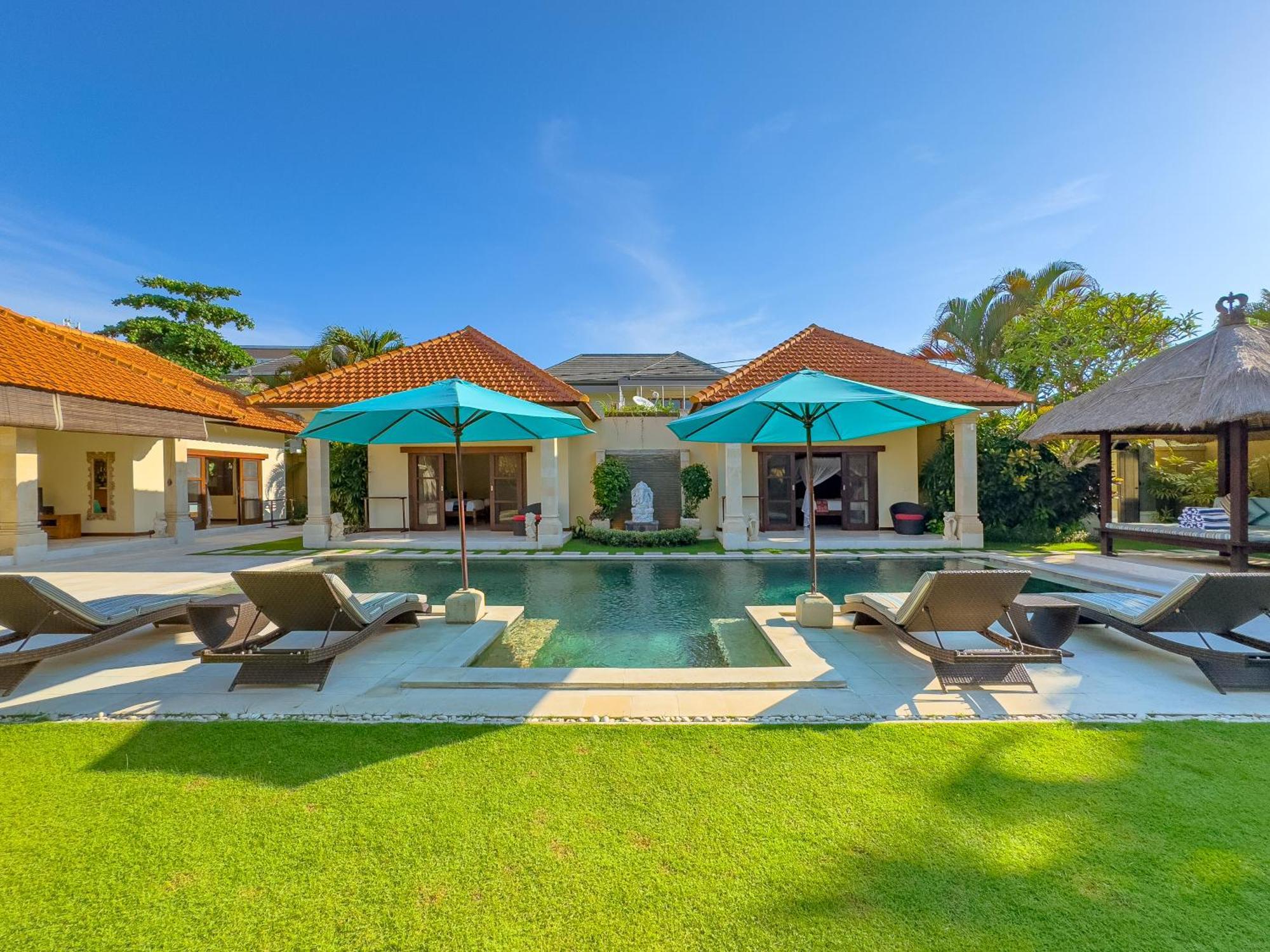 Villa Bugis Drupadi Seminyak Chambre photo